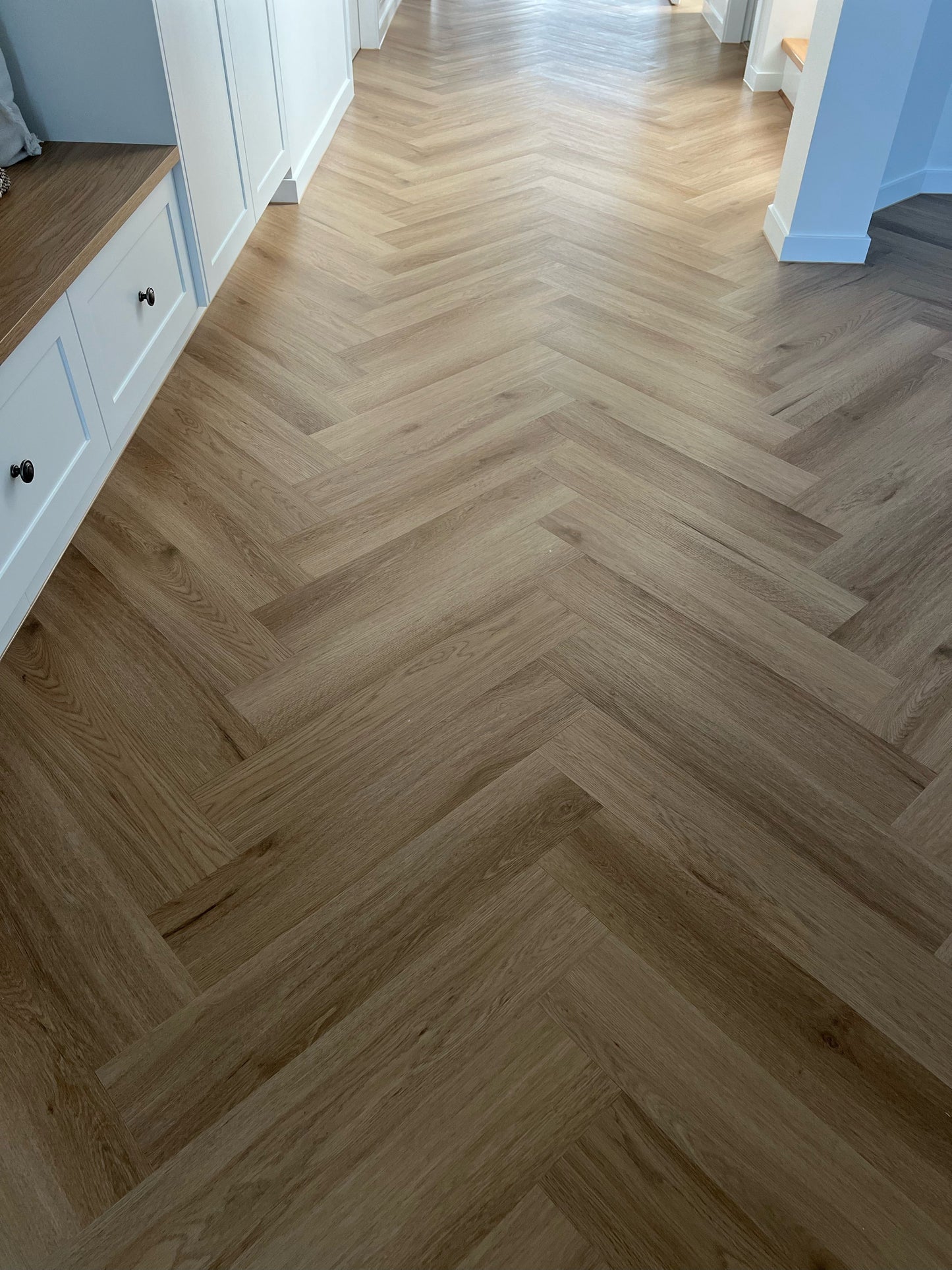 H4407 Herringbone Classic Oak