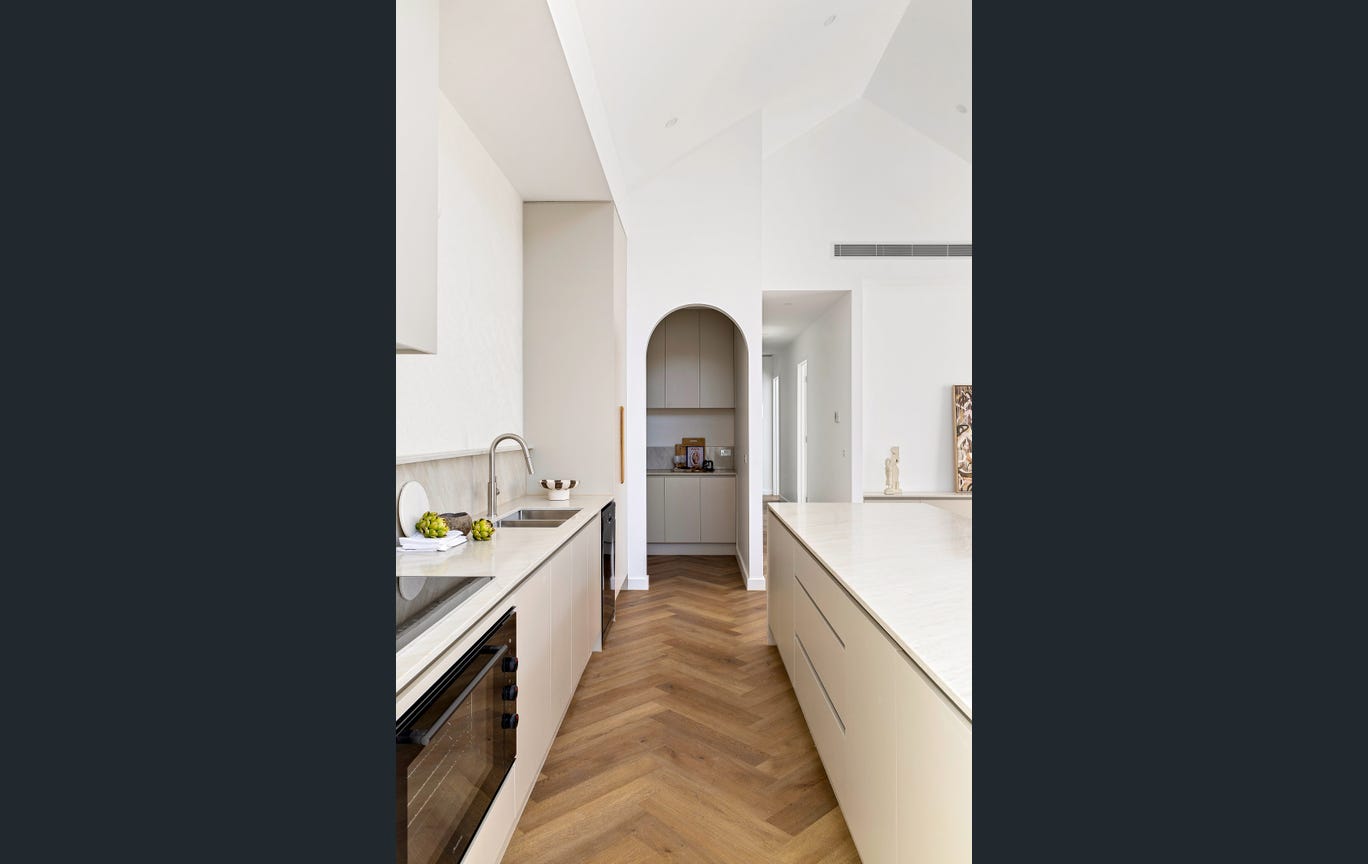 H4406 Herringbone Smoked Oak